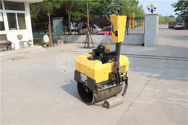 引起小型壓路機價格不穩(wěn)定的原因是什么原因呢？